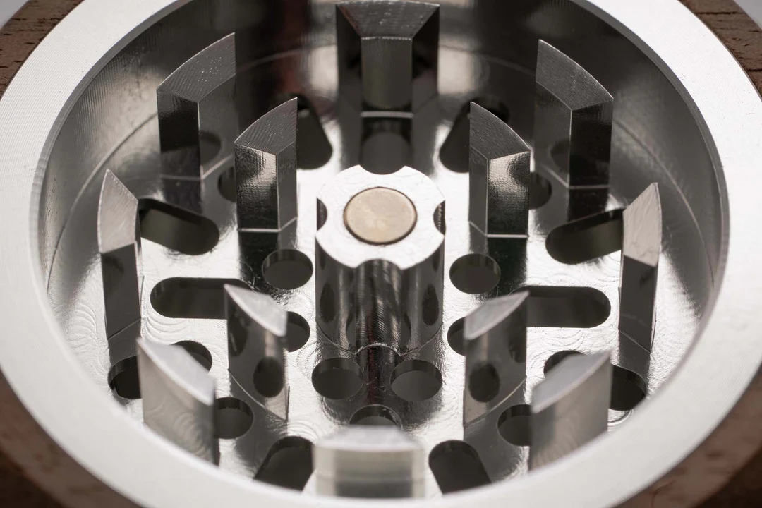 The Totem - Hemson Herb Grinder - Image 5
